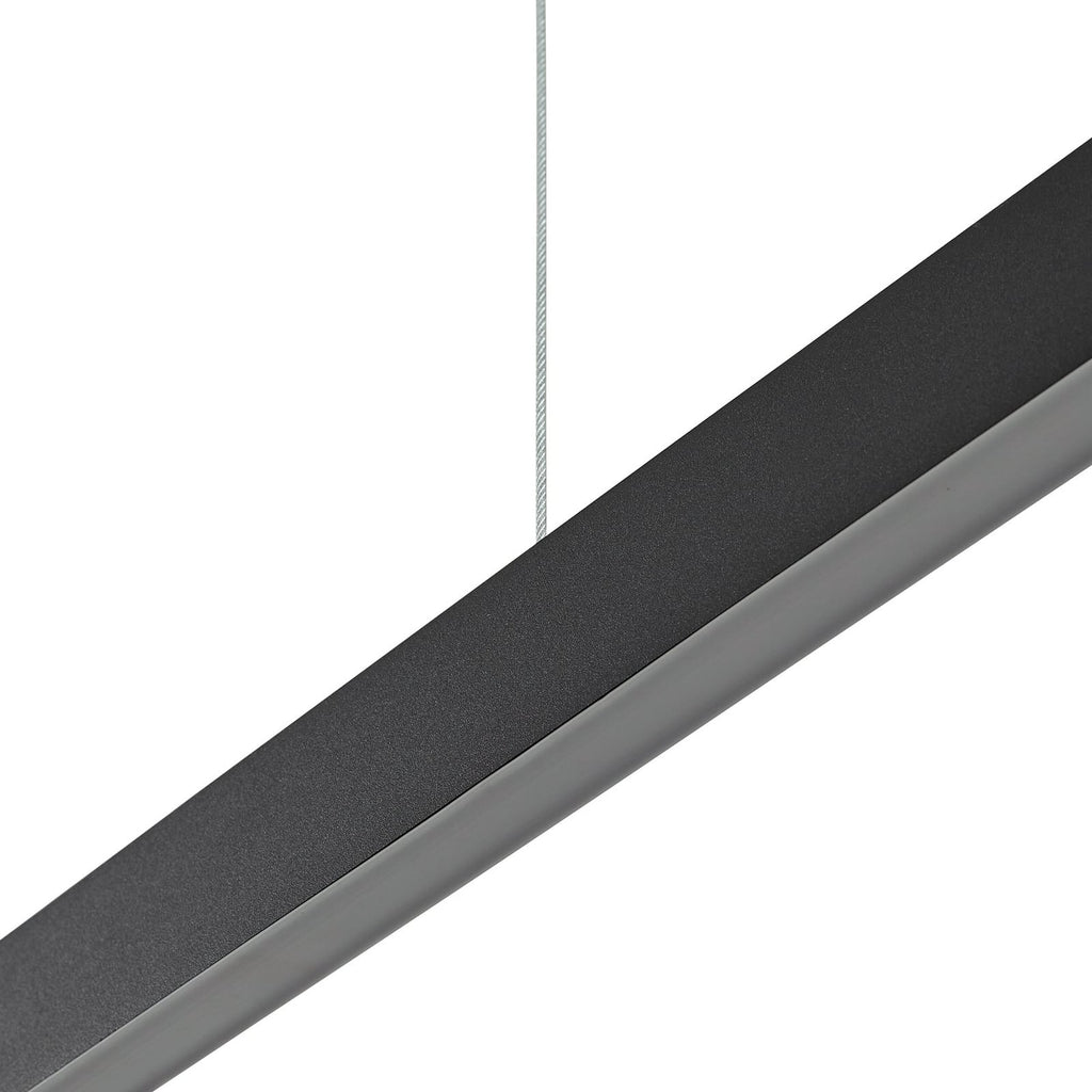Smart LED pendellampe Mylosh dimbar CCT svart 110 cm lys i mørkt rom
