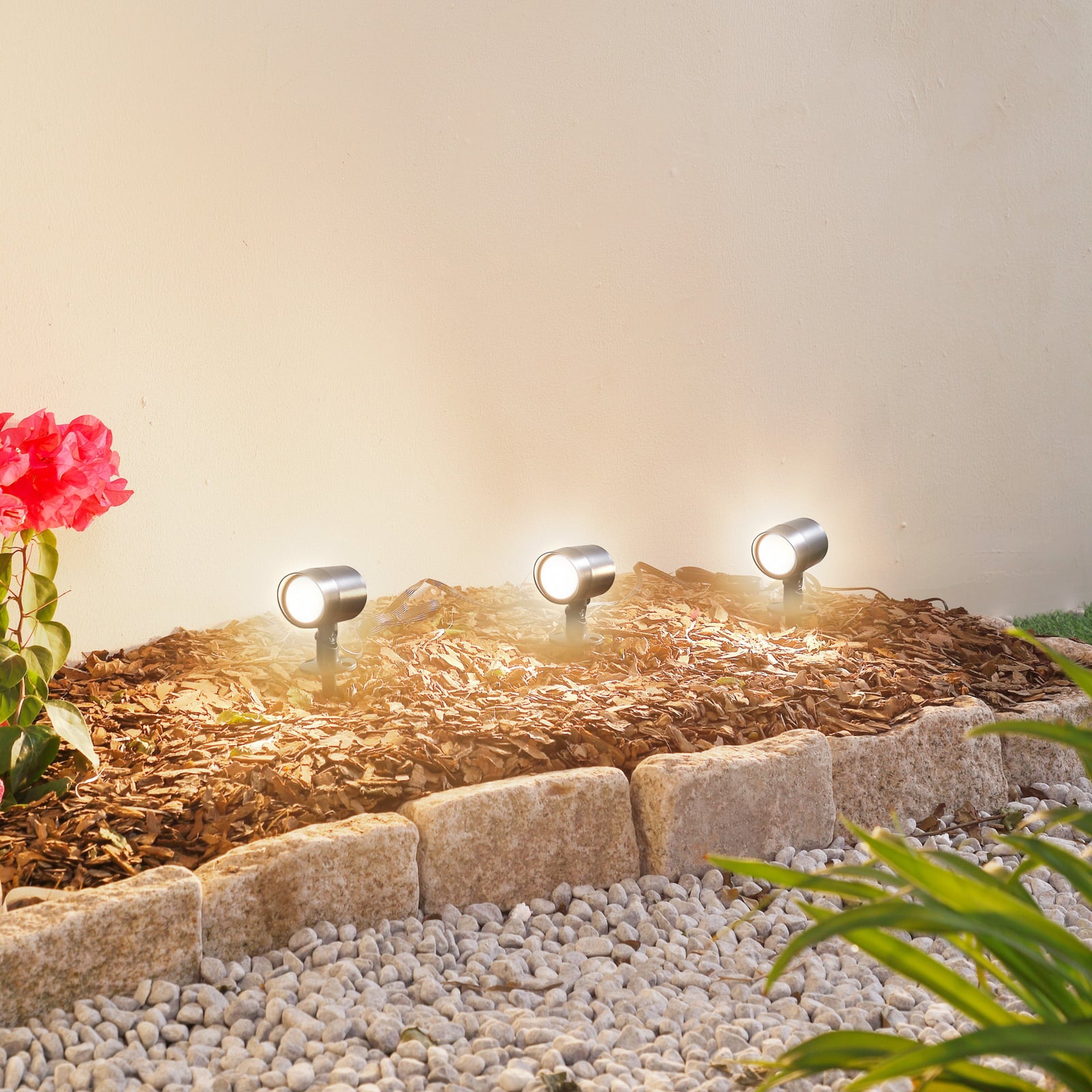 Smart LED-spydspot Nycta RGB dimbar 3-pk IP44 bakside