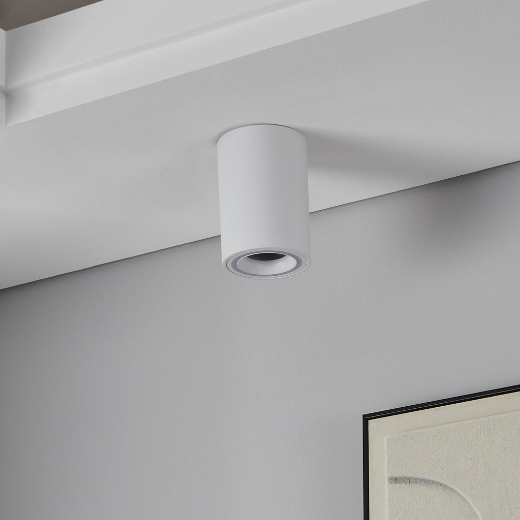 Smart LED taklampe Carosso-Z Zigbee CCT RGB dimbar hvit montert i rom