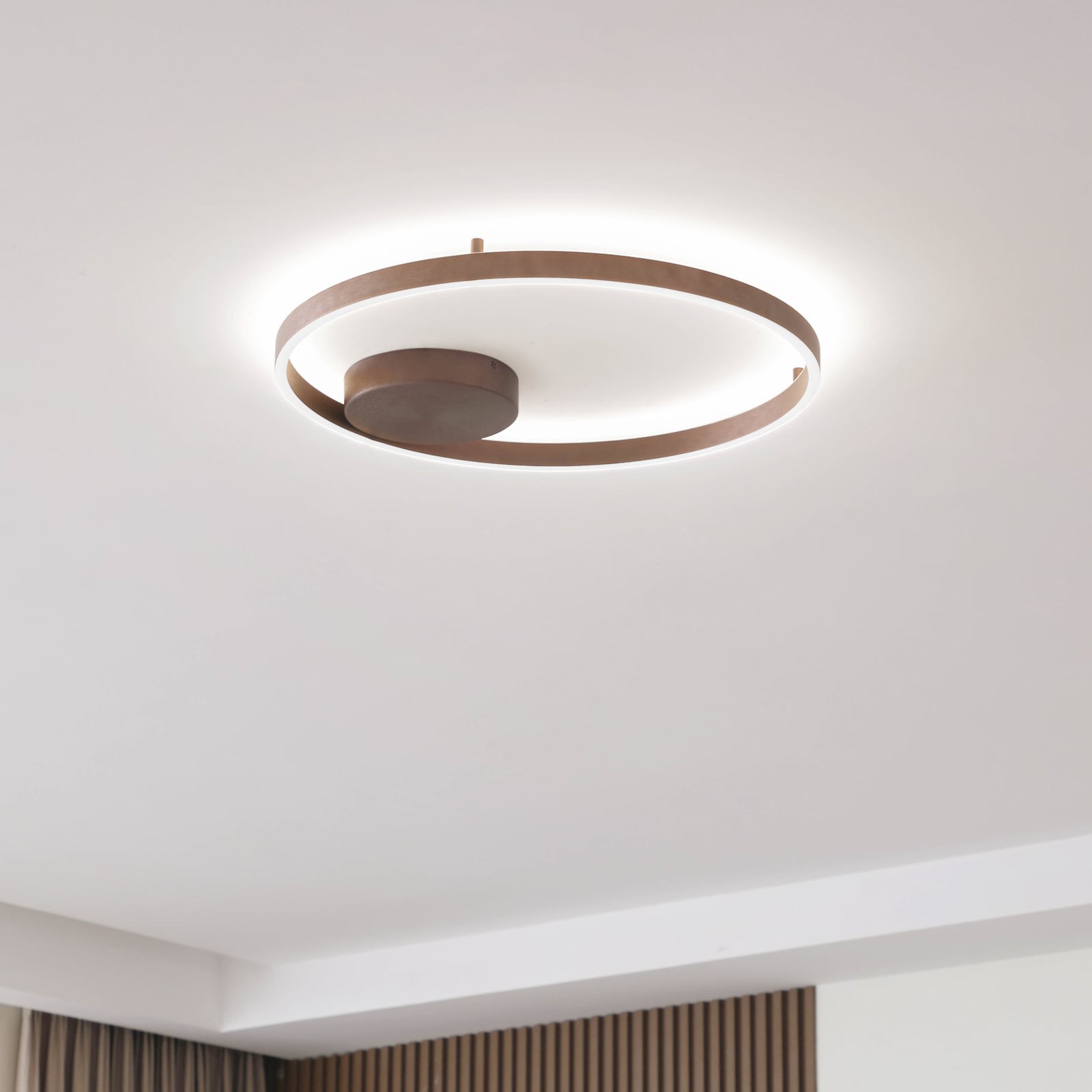 Smart LED-taklampe Moise kaffe CCT dimbar Ø60 cm forfra