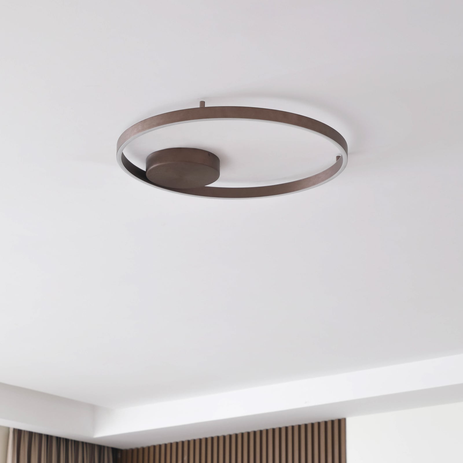Smart LED-taklampe Moise kaffe CCT dimbar Ø60 cm bakside
