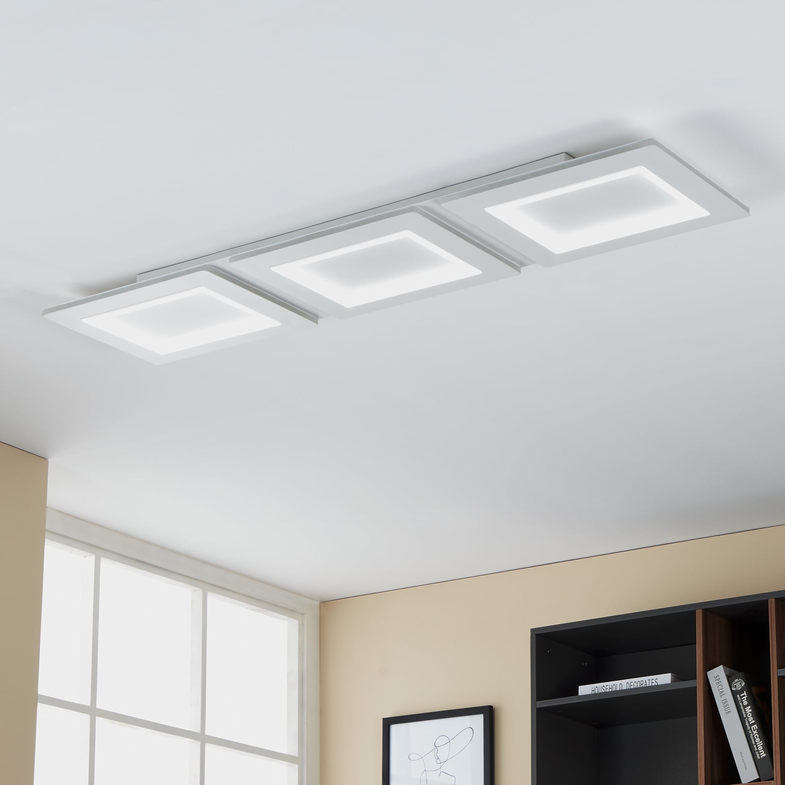 Smart LED-taklampe Padrogiano-Z 3-lys RGB CCT 120x30 cm forfra