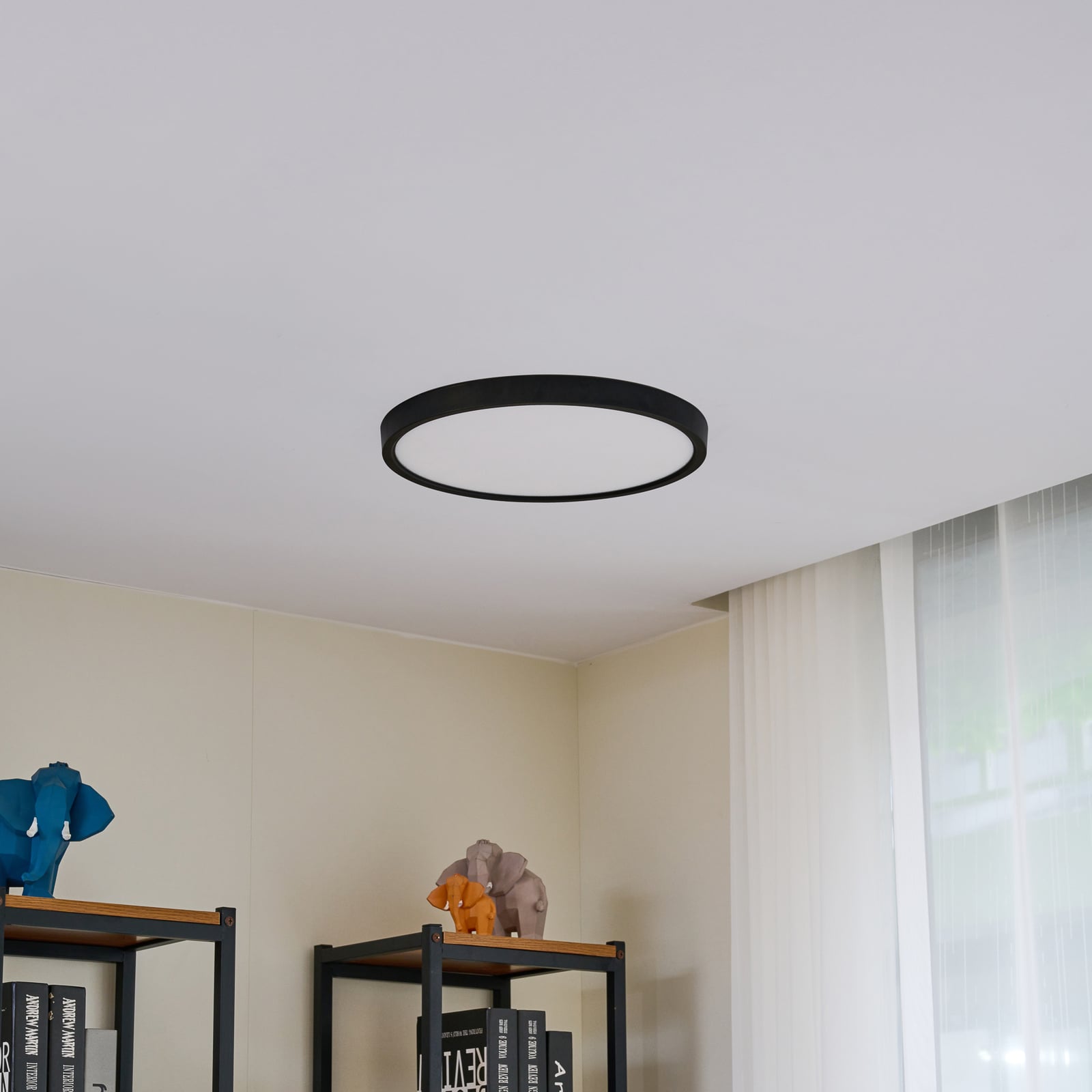 Smart LED-taklampe Pravin dimbar CCT Ø40 cm svart bakside