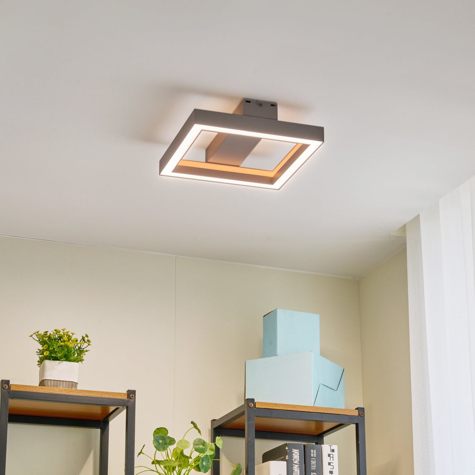 Smart LED-taklampe Tjado dimbar RGBW Ø30 cm hvit forfra