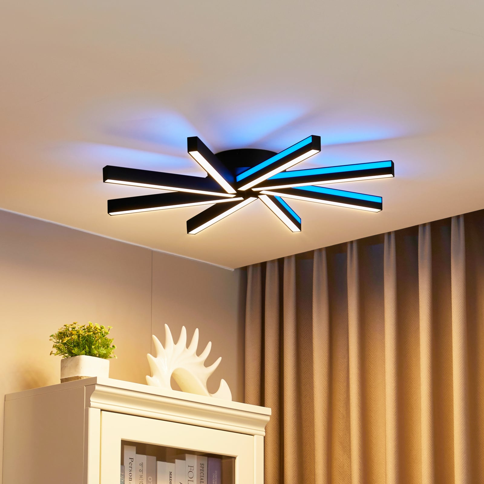 Smart LED-taklampe Tjado svart forfra