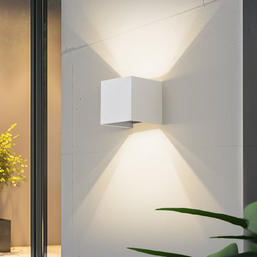 Smart LED utevegglampe Dara dimbar hvit CCT RGB IP54 forfra