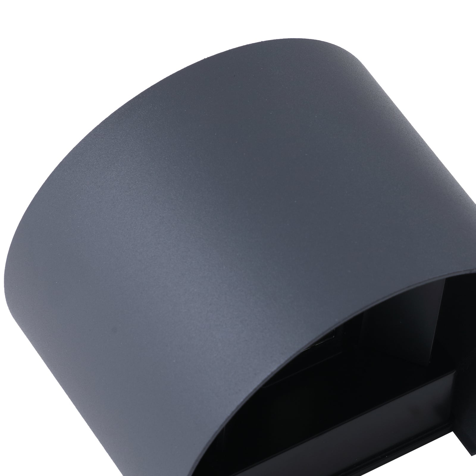 Nærbilde av LED-lys i Smart LED utevegglampe Dara rund mørkegrå