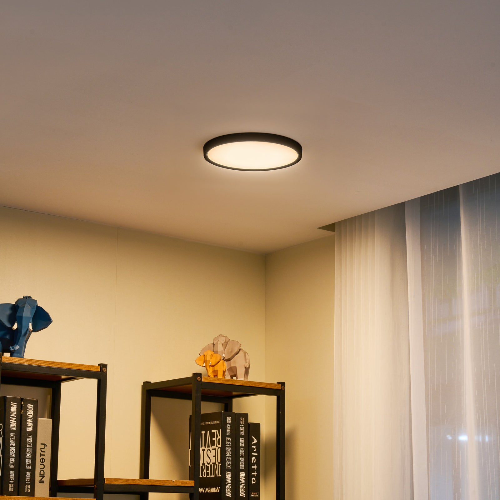 Smart taklampe Pravin LED Ø23 cm CCT dimbar svart forfra