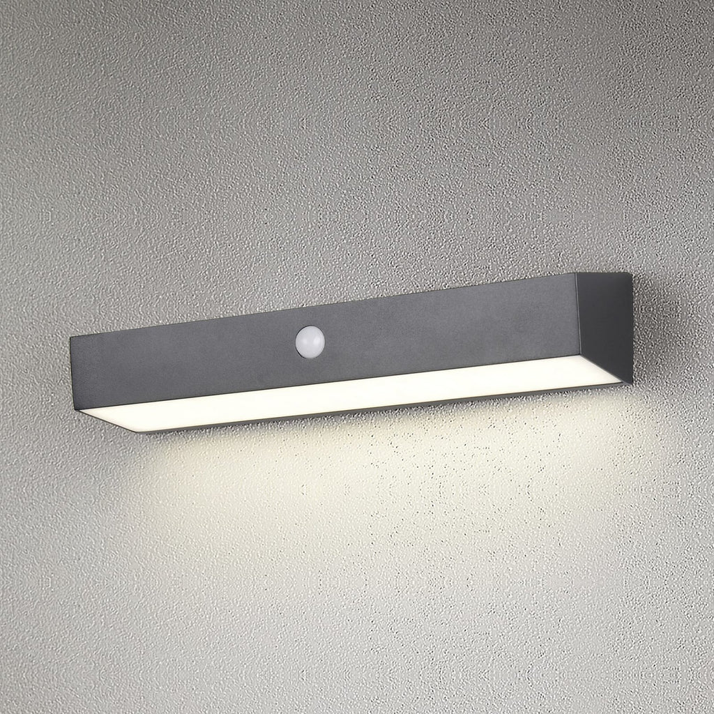 Solcelle utevegglampe Silves med bevegelsessensor svart IP44 forfra