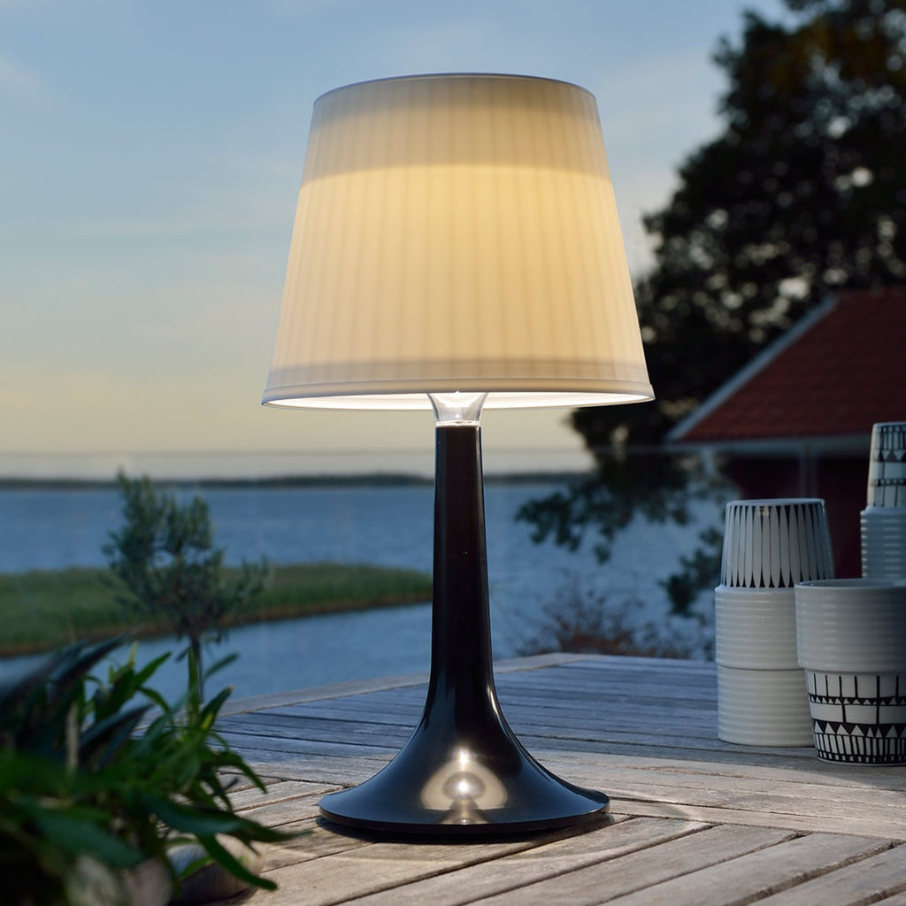 Solcellebordlampe Assisi Sitra svart IP44 forfra