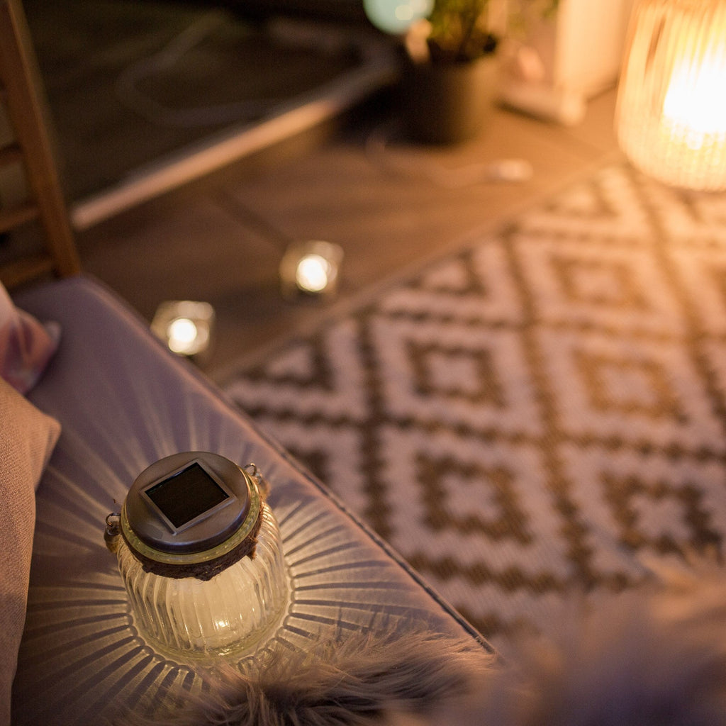 Oversikt av Solcellebordlampe Jar glass med skumringssensor IP44 med LED-lys på