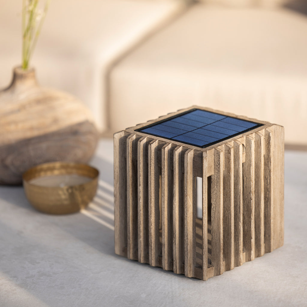 Solcellebordlampe LED Verti dimbar teak 3000K IP66 montert på bord