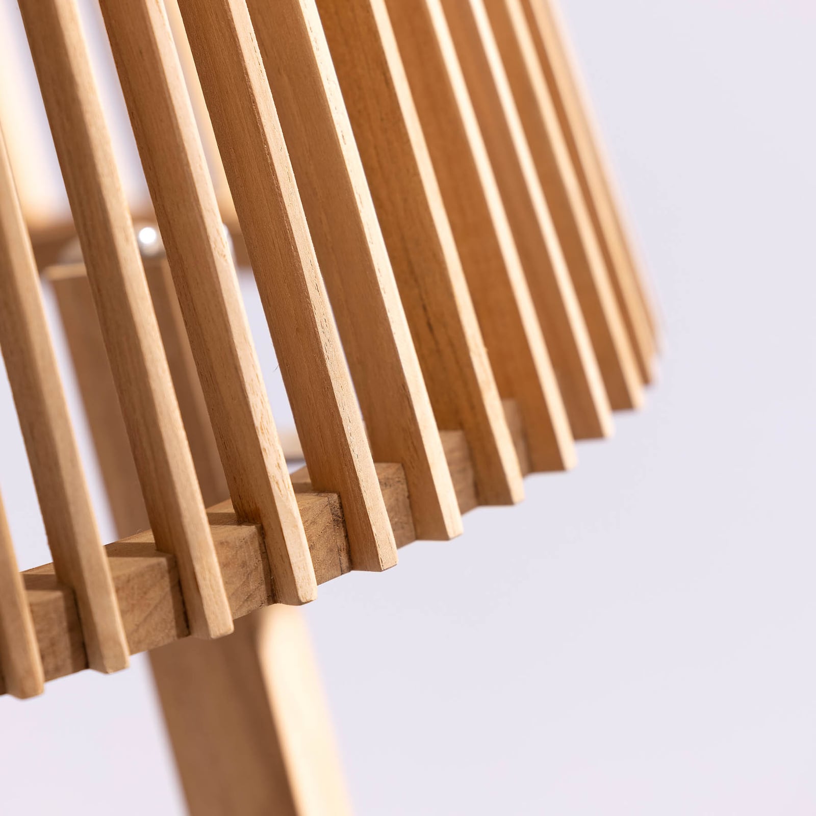 Solcellegulvlampe Tecka teak med bevegelsessensor IP55 - Les Jardins