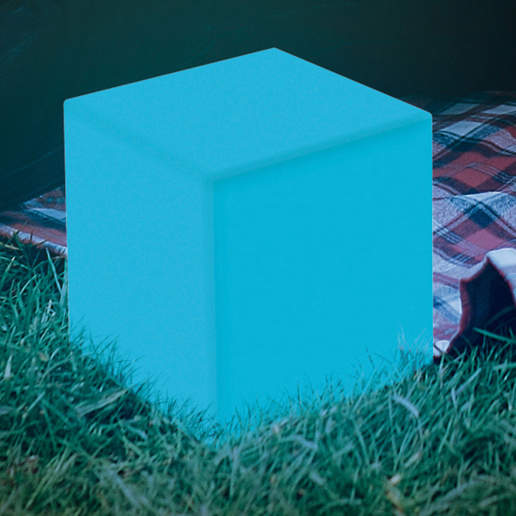 Solcellelampe Cuby kube hvit 20 cm dimbar detalj