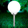 Solcellelampe kuleformet Celyn med spyd foran hvit