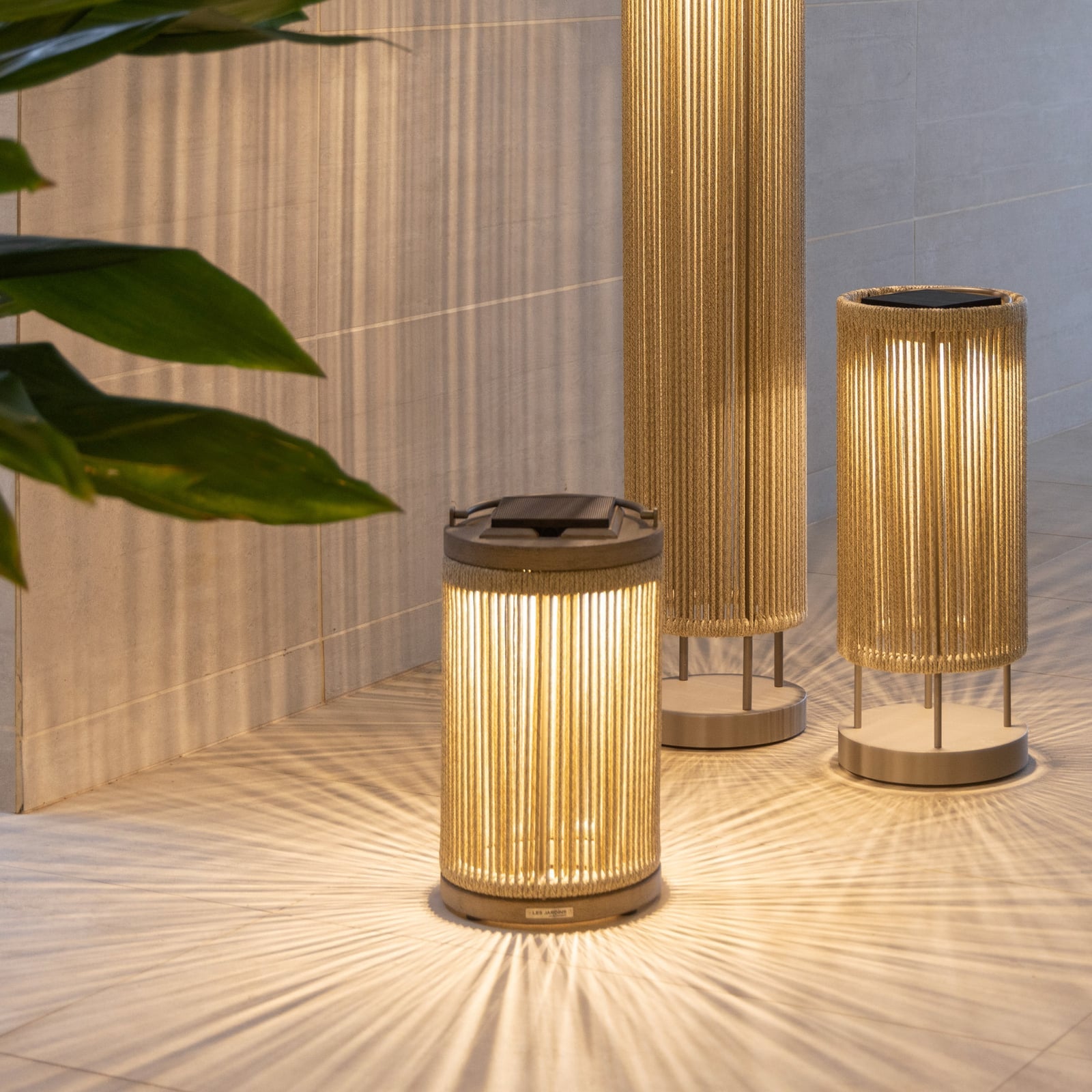Nærbilde av Solcellelampe LED Rop&Strip dimbar beige H40 cm detalj
