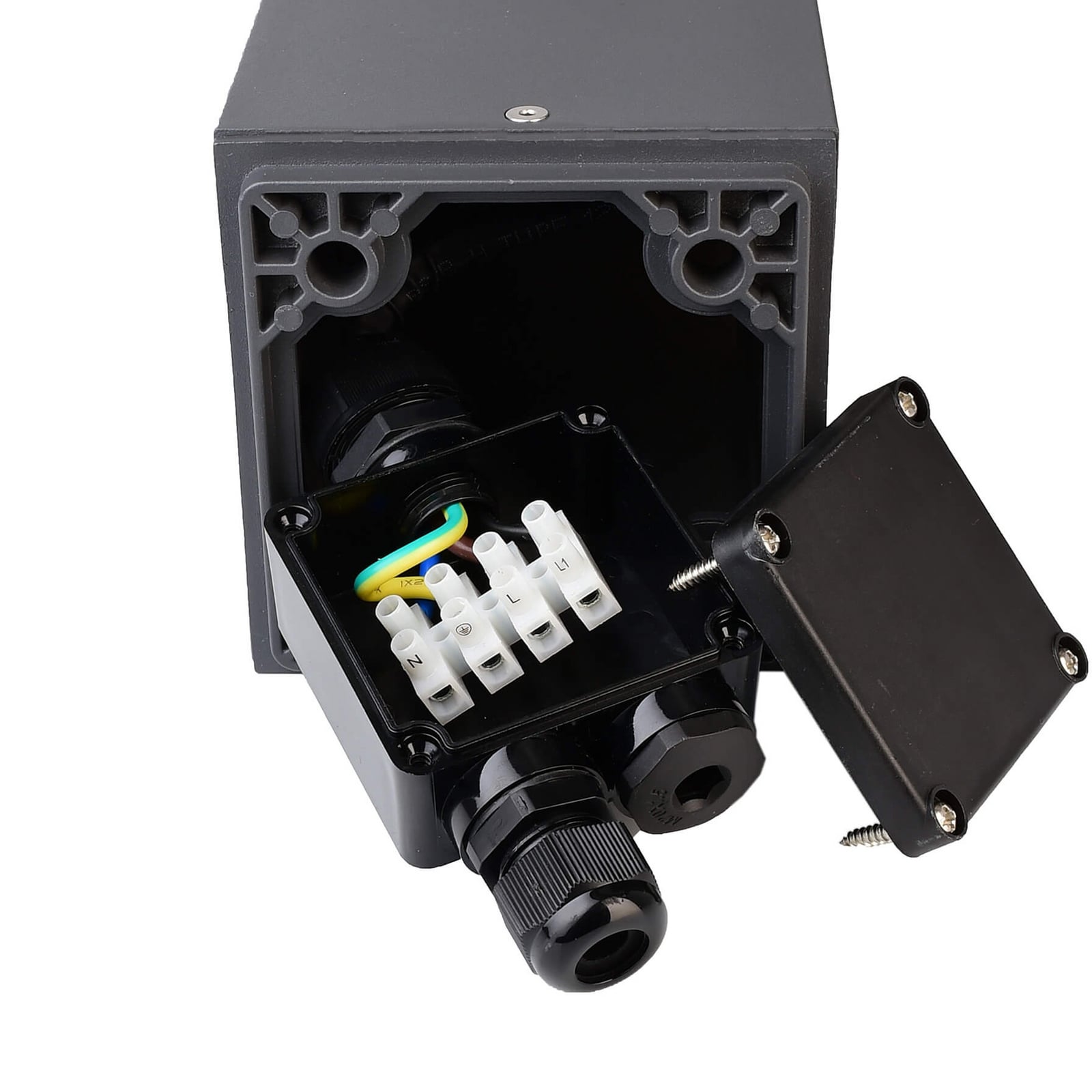 Stolpelampe Facado Socket bakside med stikkontakter