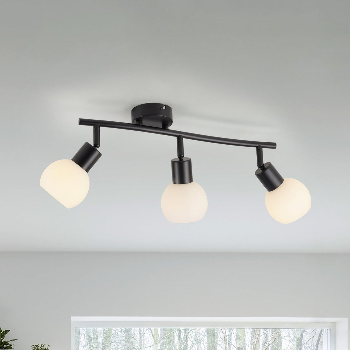 Taklampe Loki 3-lys svart jern og glass E14 56 cm forfra