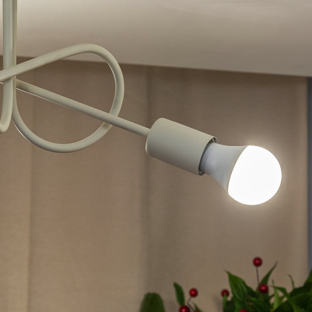 Oversikt av Taklampe Oxford 3-lys sand metall i rom