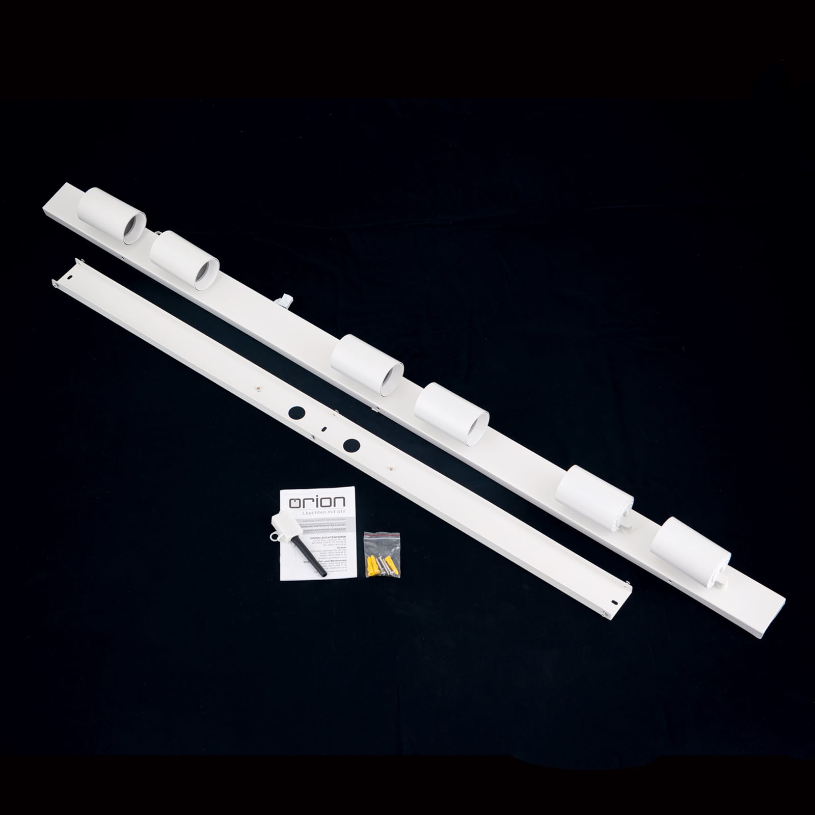 Oversikt over Takspot Sean 6-lys hvit svingbar GU10 dimbar 130 cm i hvitt