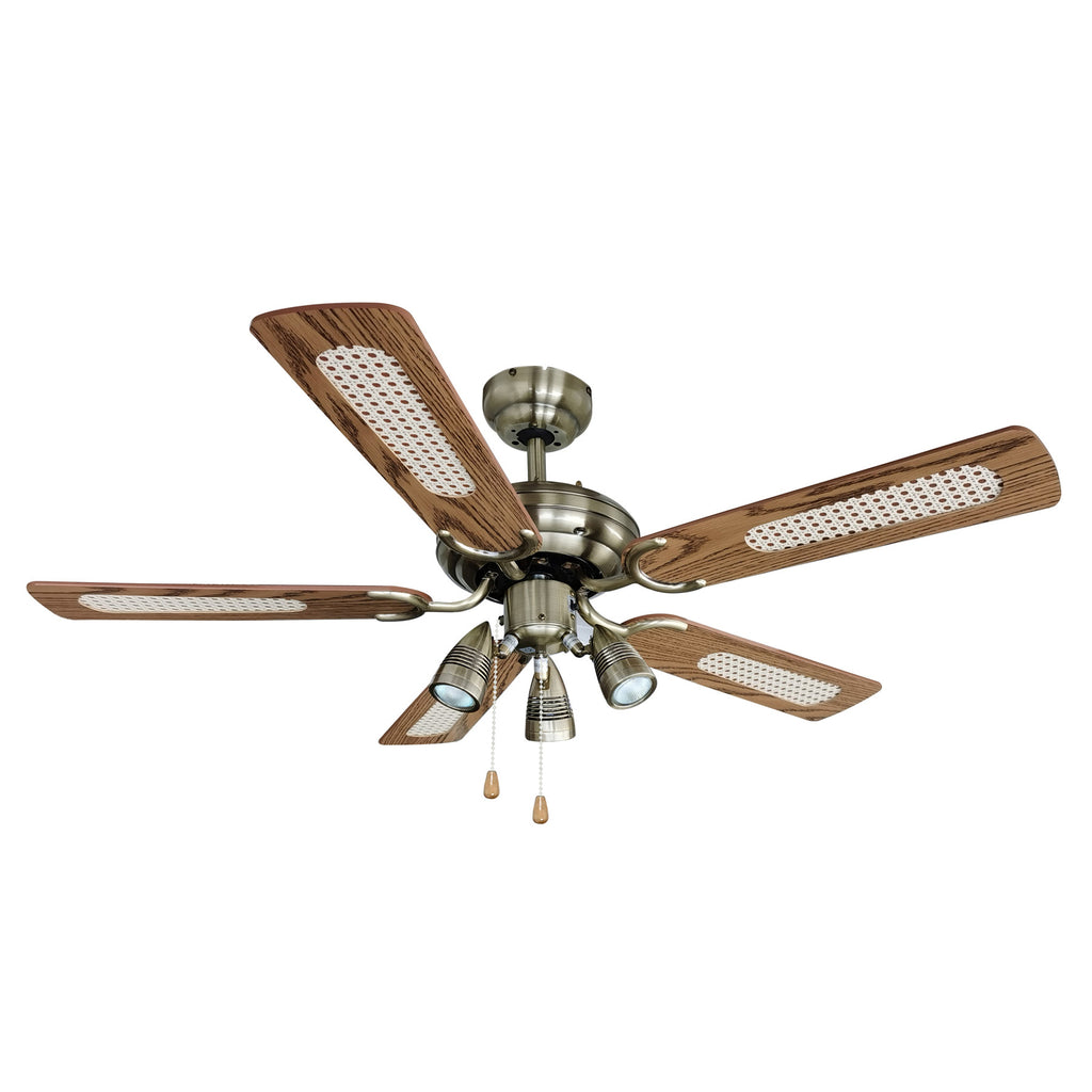 Takvifte med lys Anariki messing/eik Ø108,5 cm lys i bruk