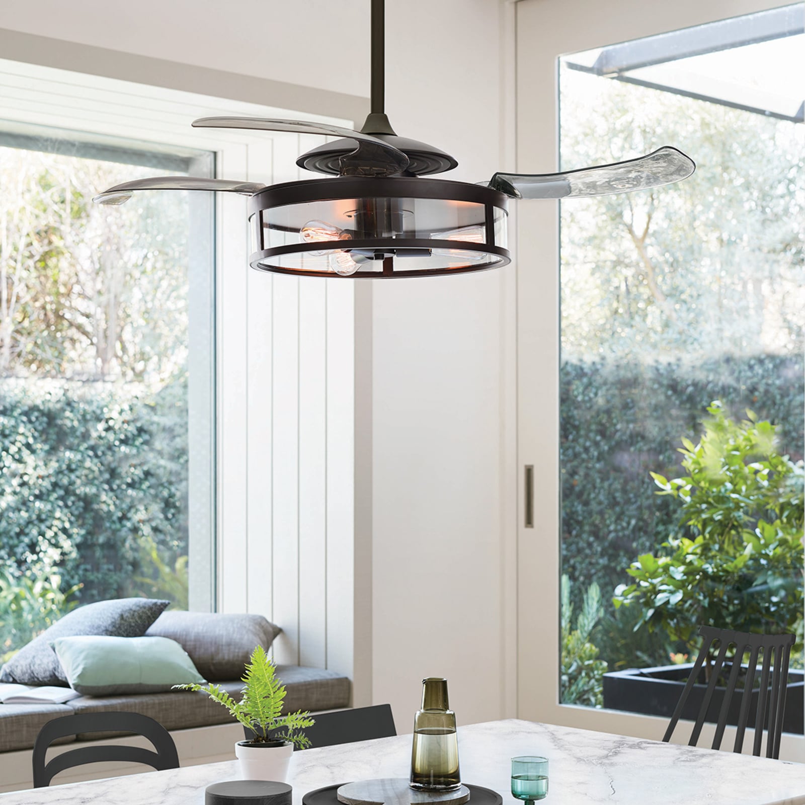 Takvifte med LED-lys Fanaway Classic Ø122 cm svart forfra