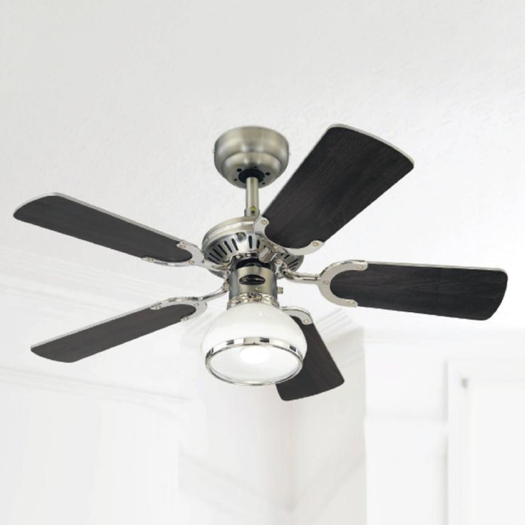 Detalj av lyset på takvifte Princess Radiance II med lys Ø90 cm krom