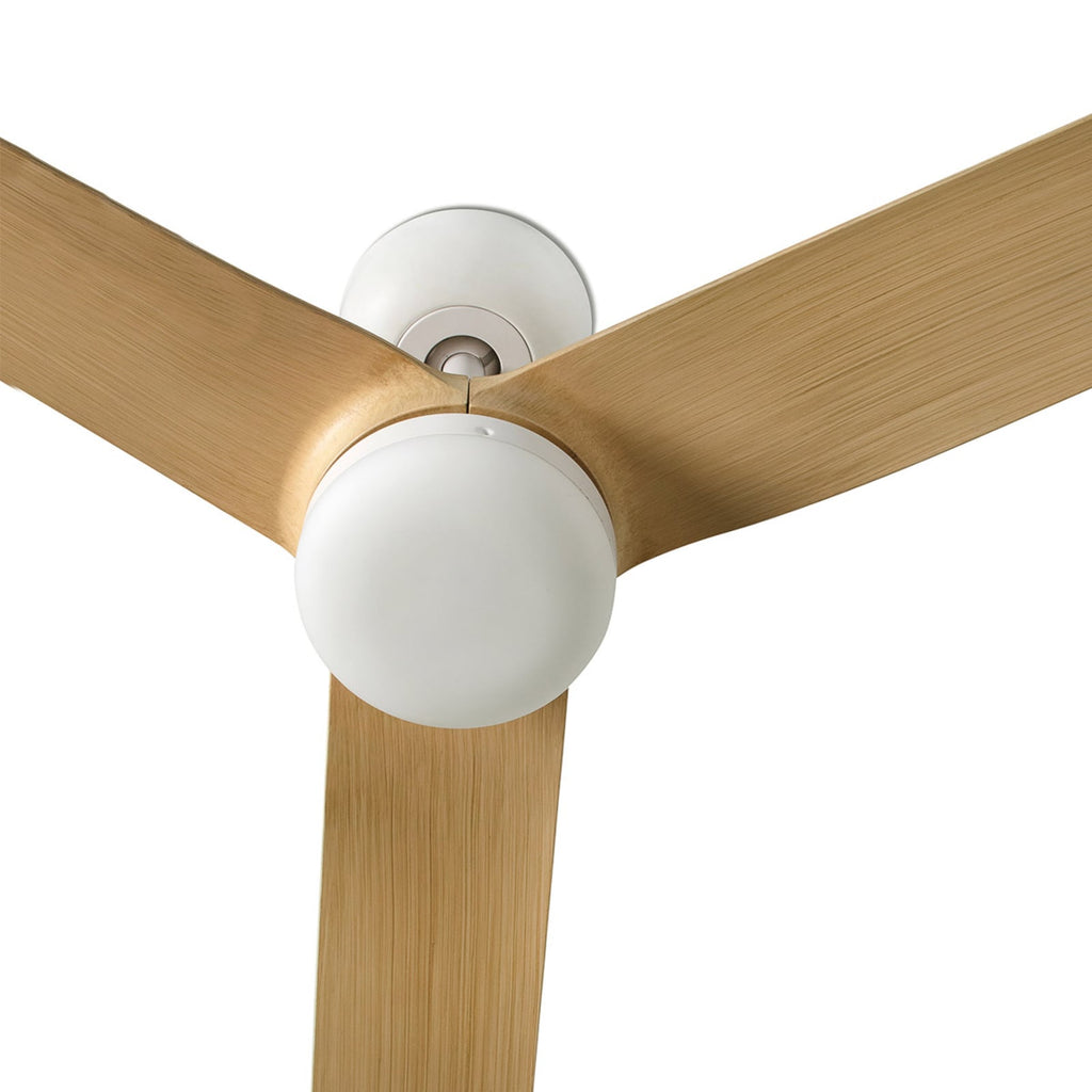 Detalj av Takvifte Punt M DC LED med fjernkontroll CCT Ø130 cm hvit