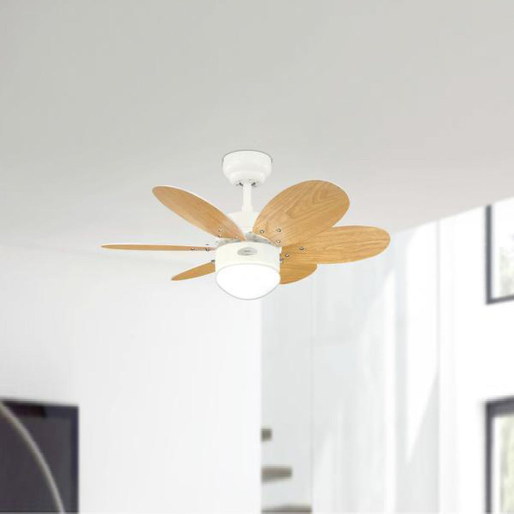 Takvifte Turbo II med lys hvit/bøk Ø76 cm E14 montert i rom