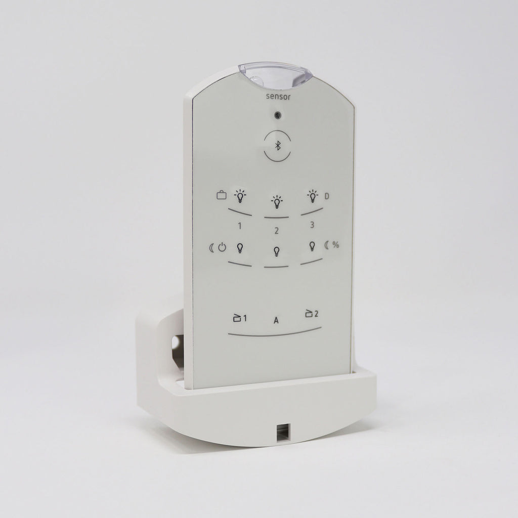theSenda B fjernkontroll med Bluetooth og lyssensor montert