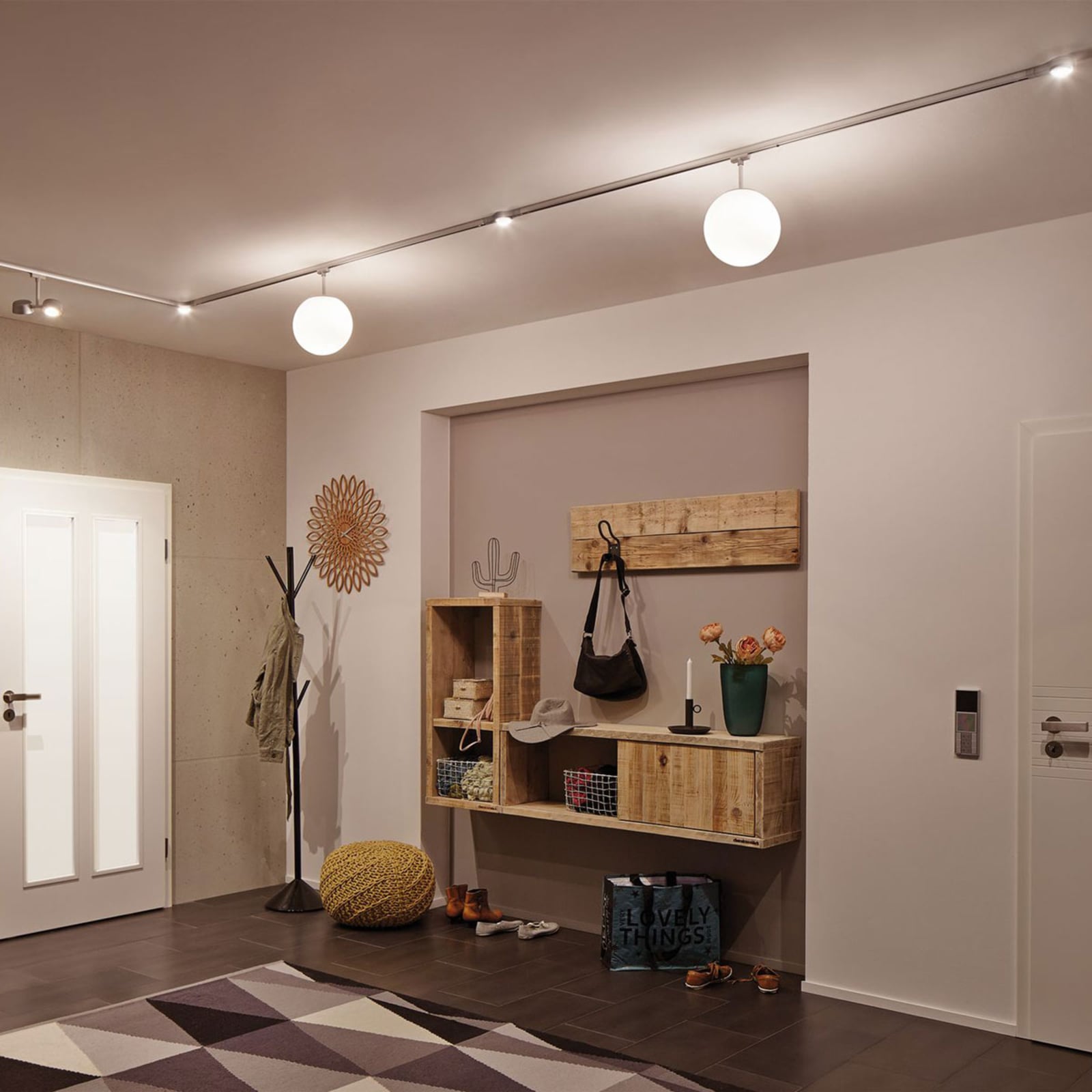 Detalj av URail LED L-kobling dimbar matt krom 5,8W varmhvit