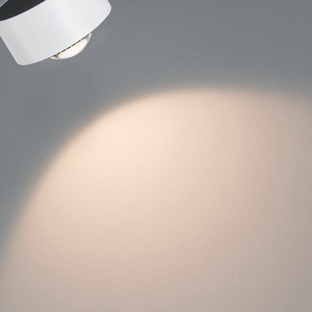 URail LED-spot Aldan dimbar hvit Ø9,8 cm i bruk