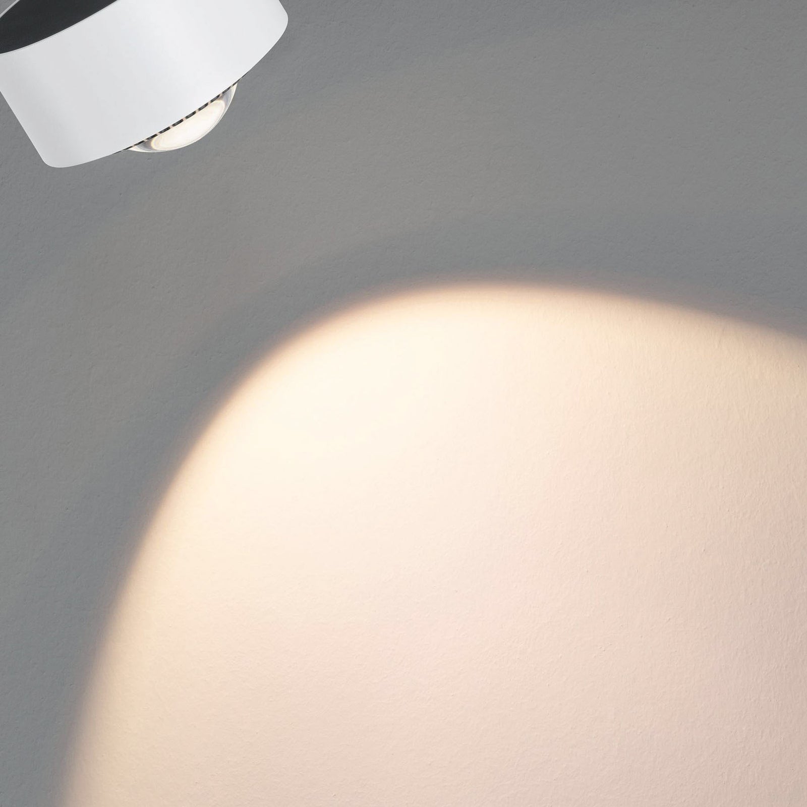 URail LED-spot Aldan dimbar hvit Ø9,8 cm lysdetalj