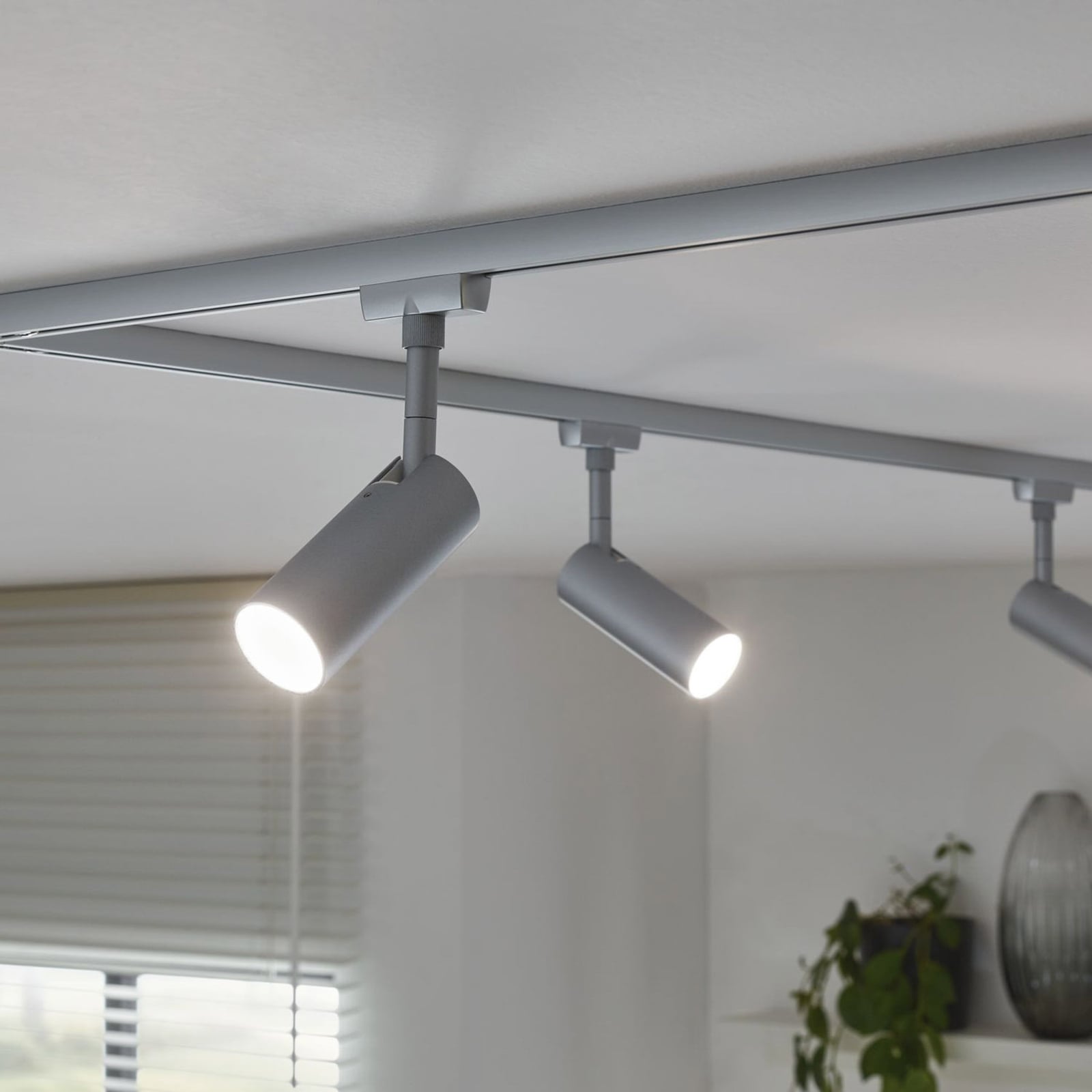 URail Tubo LED-spot matt krom 5W 3000K varmhvit bakside