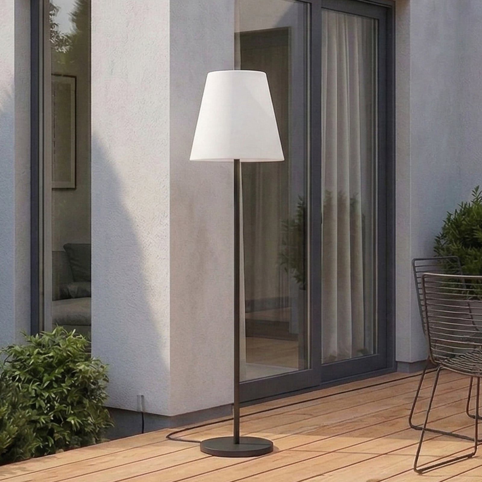 Utegulvlampe Jaimy svart/hvit aluminium forfra