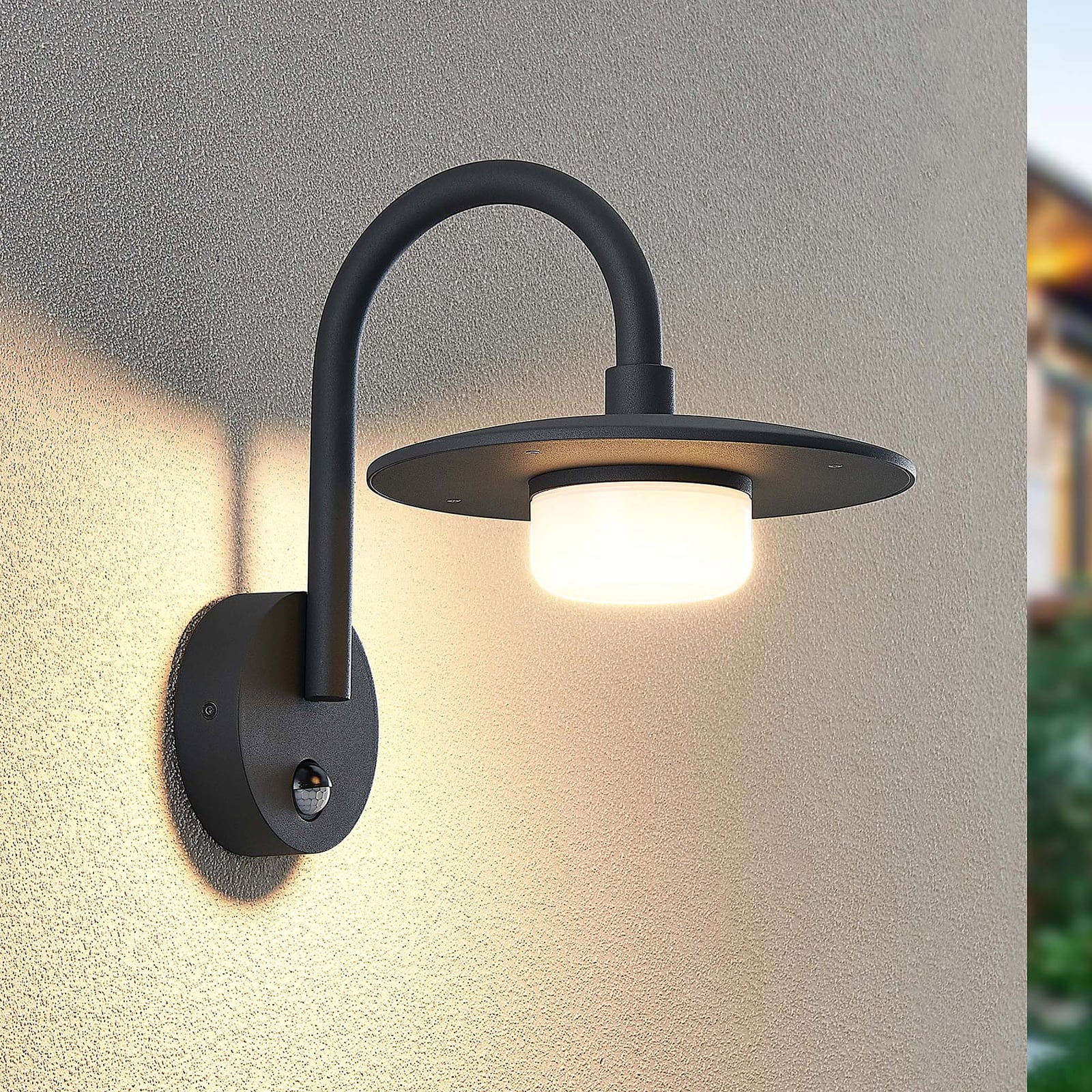 Utevegglampe Zamalino med bevegelsessensor dimbar antrasitt forfra