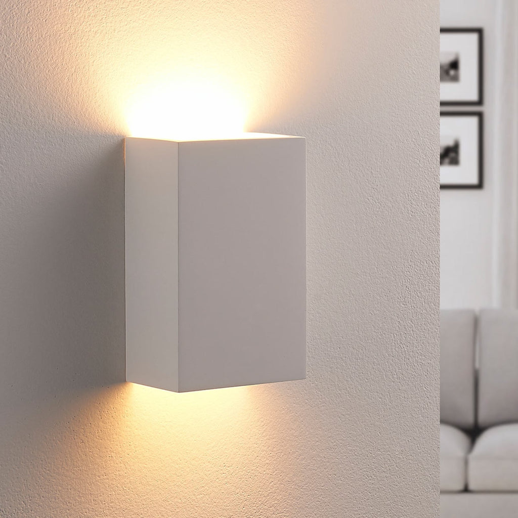 Vegglampe Colja kantet gips hvit G9 dimbar forfra