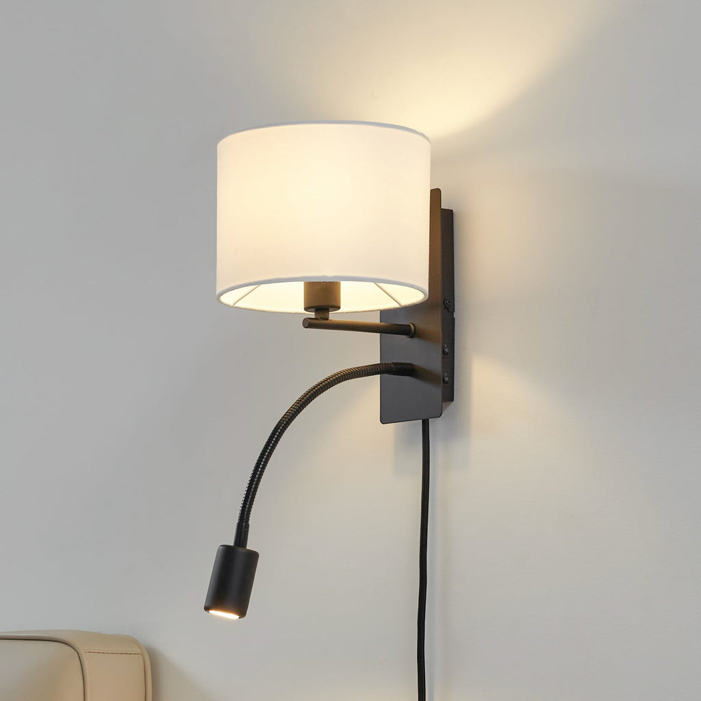 Vegglampe Florens med leselys tekstil svart/hvit E14 forfra