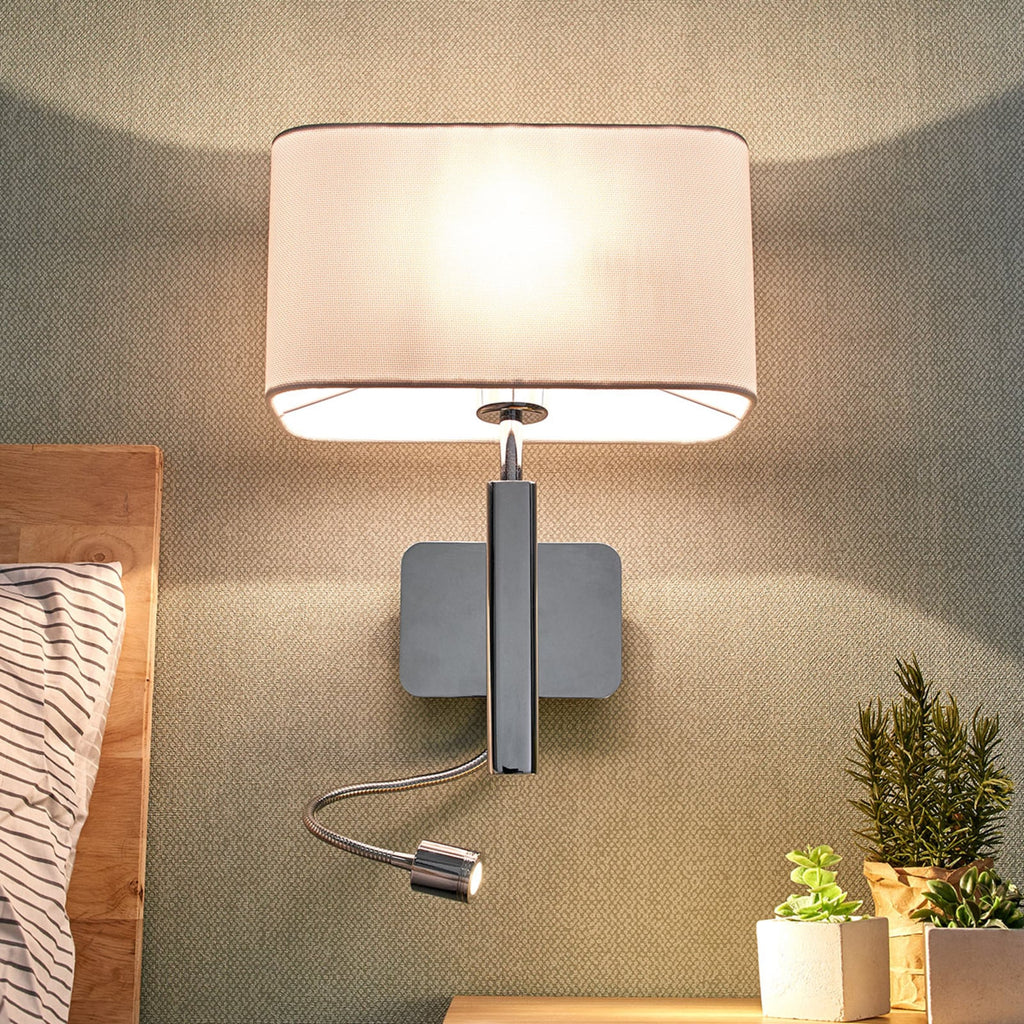 Montert vegglampe Jettka tekstil med lesearm E27 H63 cm hvit/krom i rom