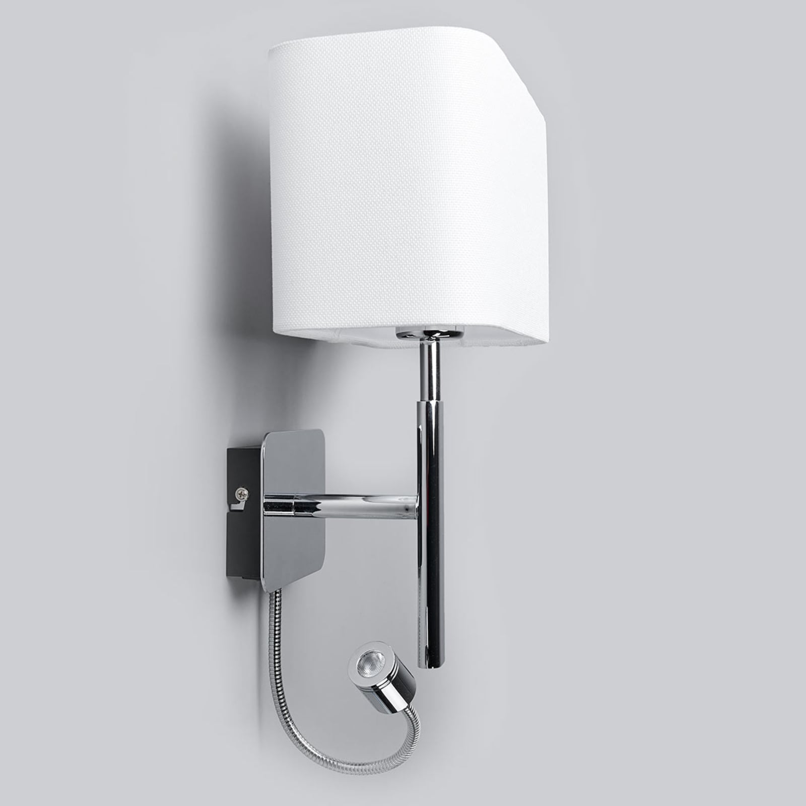 Sideprofil av Vegglampe Jettka tekstil med lesearm E27 H63 cm hvit/krom