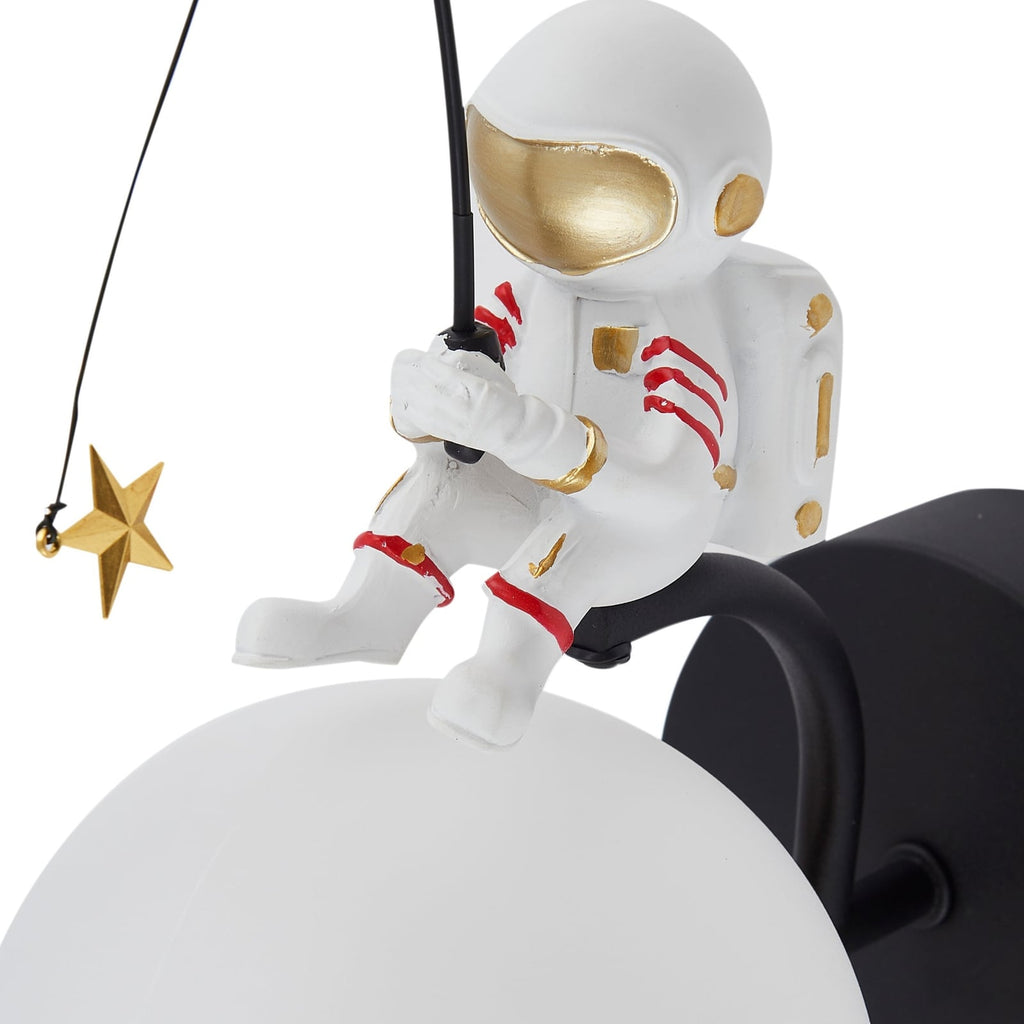 Vegglampe Kosmo astronaut plast E27 30 cm hvit - Lindby