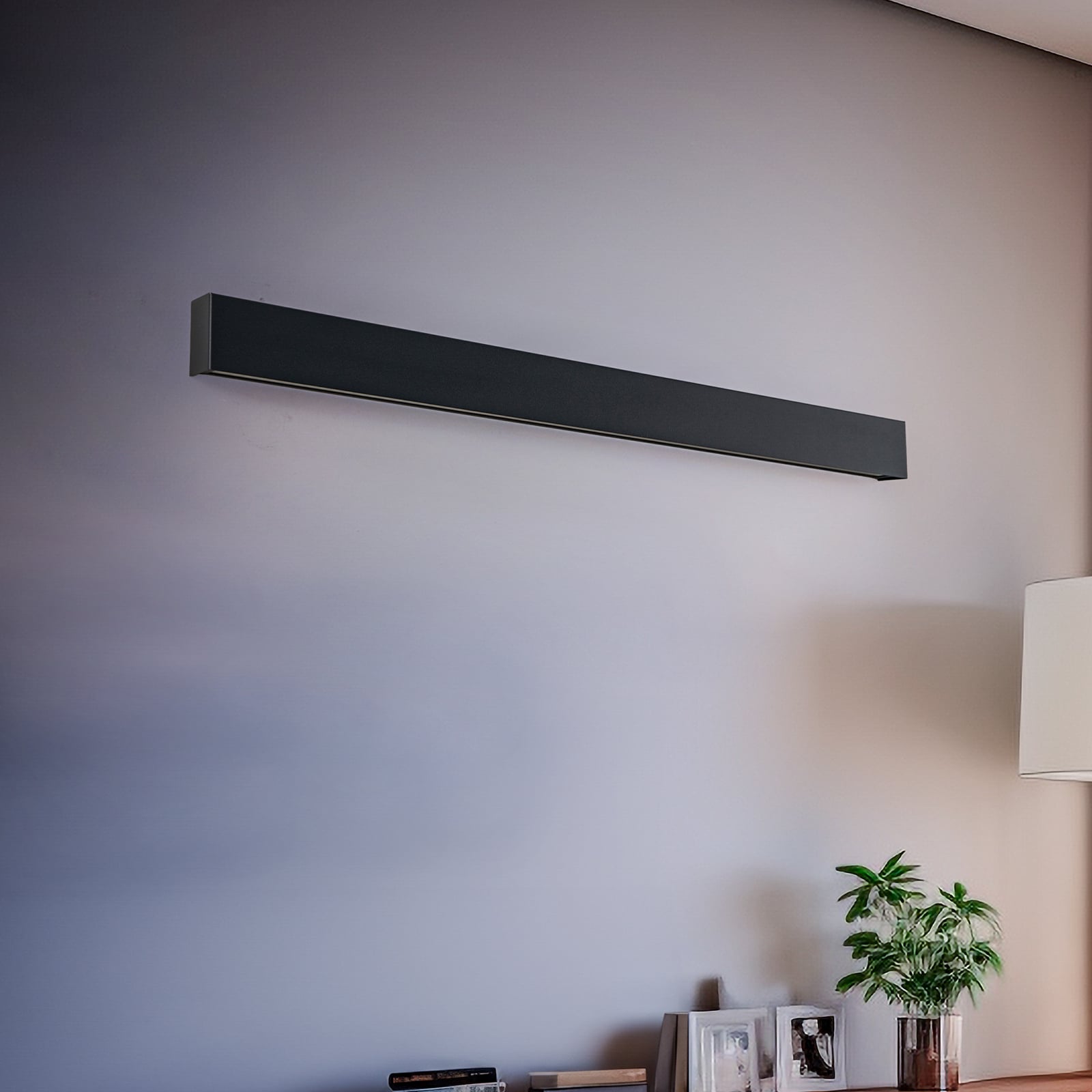 Vegglampe Straight M grafitt 92 cm bakside