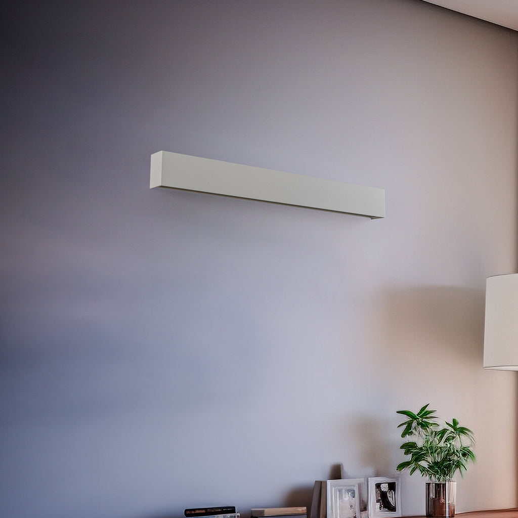 Vegglampe Straight S LED 62 cm hvit bakside