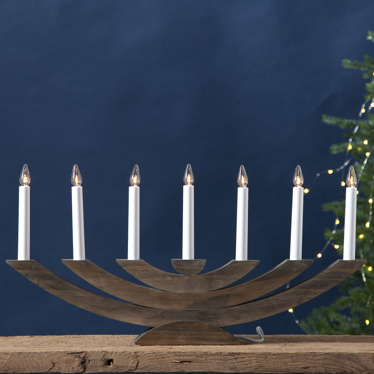 Vinduslysestake Navida 7-lys tre brun 60 cm forfra